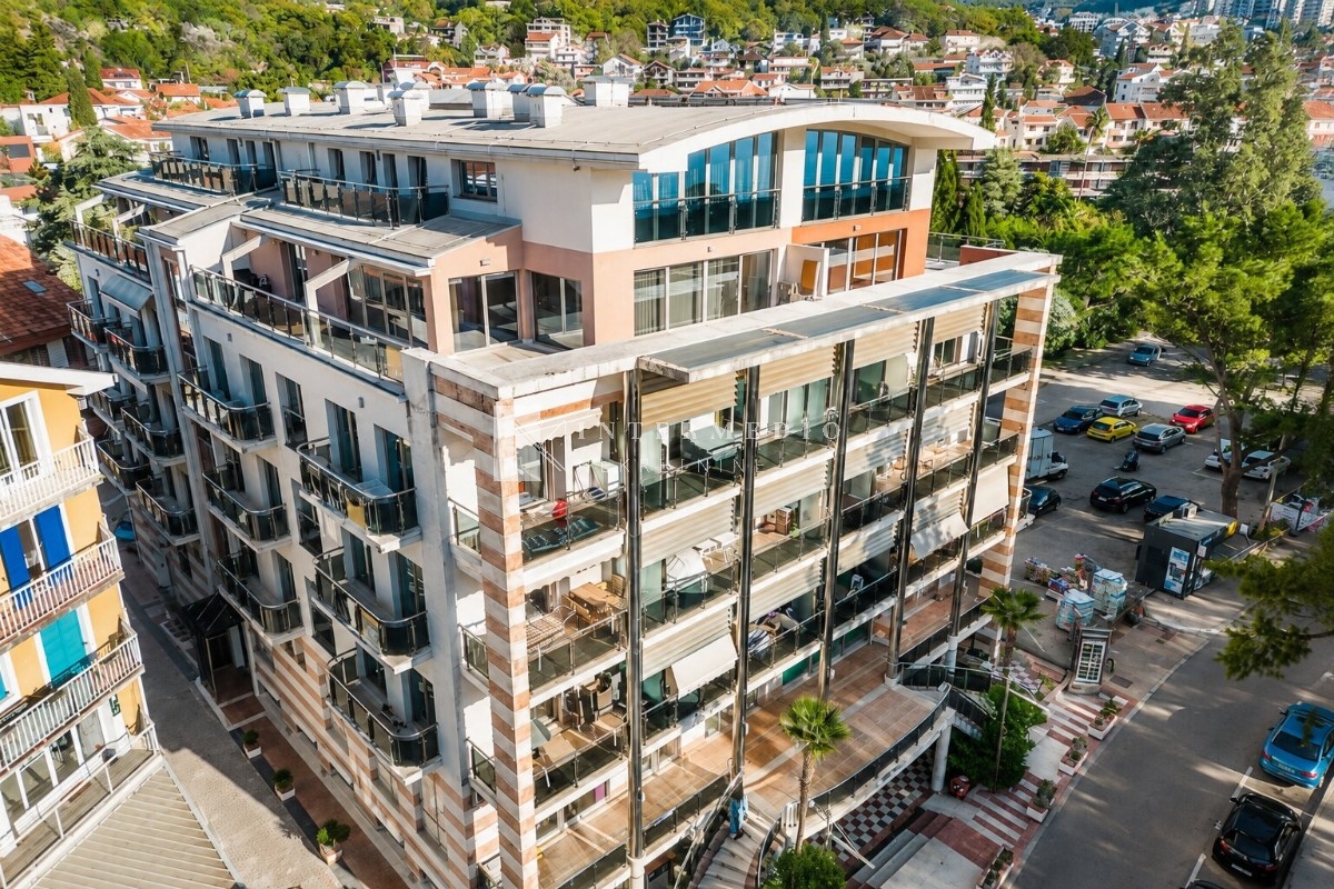 Prodaja namještenog dvosobnog stana u Igalu, Herceg Novi – 64 m², blizu mora